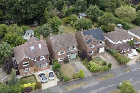 70 Ridgeway Crescent, Tonbridge, TN10 4NR