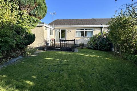 2 bedroom semi-detached bungalow for sale, Maes Y Ffynnon, Llandegfan, Menai Bridge