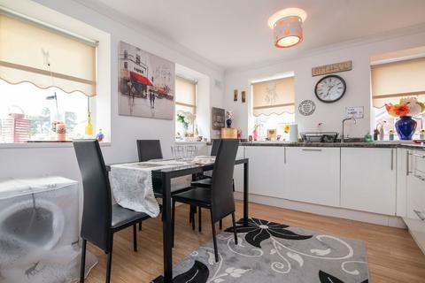 Flat 3, 30 High Street, Studley, B80 7HJ