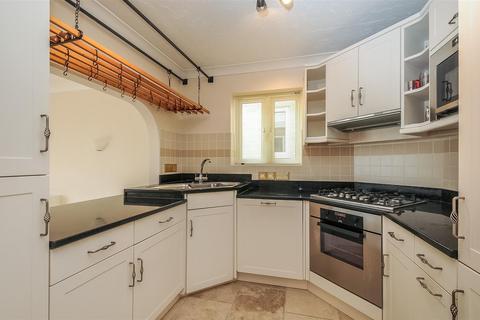 2 bedroom apartment for sale, Moriconium Quay, Lake Avenue, Poole