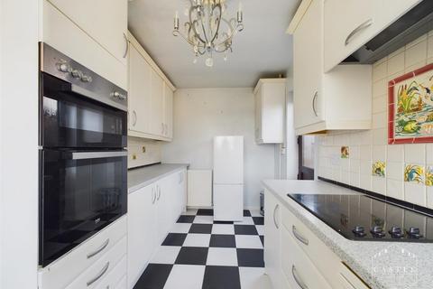 15 Sutton Close, Hinckley, LE10 1TW