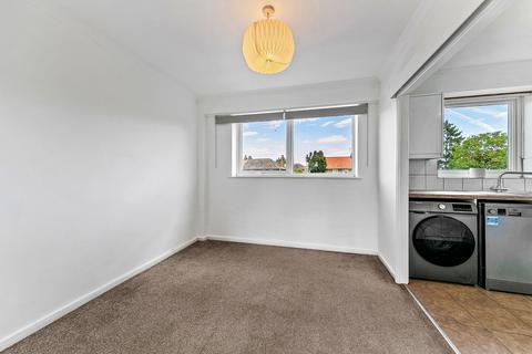 15 Mariner Gardens, Richmond, TW10 7UU