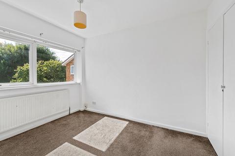 15 Mariner Gardens, Richmond, TW10 7UU
