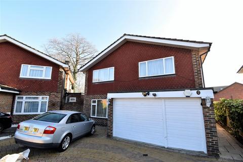 5 bedroom house to rent, Arden Mhor, Pinner HA5