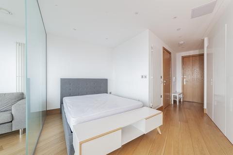 Studio to rent, Crossharbour Plaza, London E14