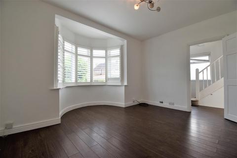 3 bedroom semi-detached house to rent, Pinner Road, Northwood HA6