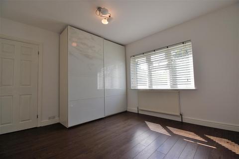 3 bedroom semi-detached house to rent, Pinner Road, Northwood HA6