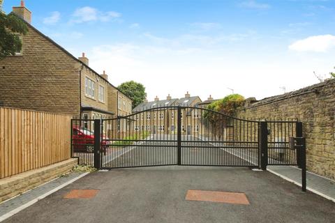 3 bedroom semi-detached house for sale, Albion Close, Bradford BD10