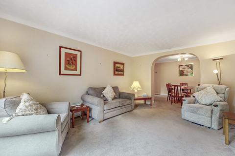 16 Hamilton Road, Strathaven, ML10 6JA