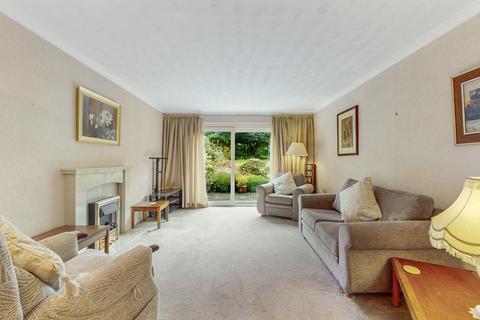 16 Hamilton Road, Strathaven, ML10 6JA