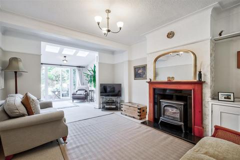 4 bedroom semi-detached house for sale, Gloucester Road, Wanstead