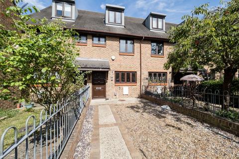 4 bedroom townhouse for sale, Larch Road, London E10