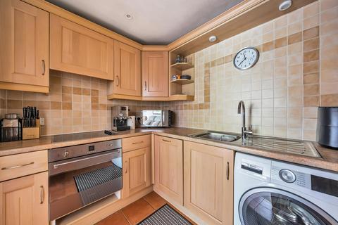 2 bedroom flat for sale, Pine Road, Chandler's Ford