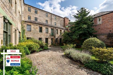 91/3 Constitution Street, Edinburgh, EH6 7AE