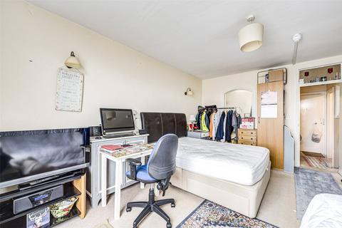 Studio for sale, Milton Court, Milton Street, Worthing, West Sussex, BN11