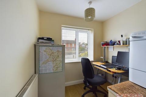 14 Bryn Hyfryd, Coedpoeth, Wrexham, LL11 3YA