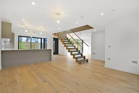 4 bedroom detached house to rent, Orchard Grove, London SW20