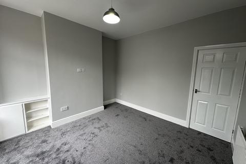 2 bedroom terraced house to rent, Queen Street, Clifton, Rotherham S65