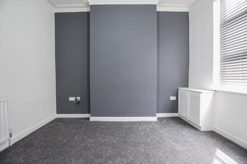 3 bedroom terraced house to rent, Meredith Street, Crewe CW1