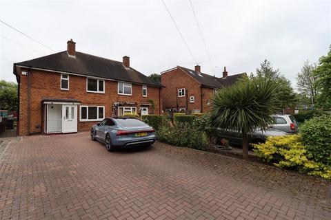 3 bedroom semi-detached house to rent, Grove Road, Solihull B91