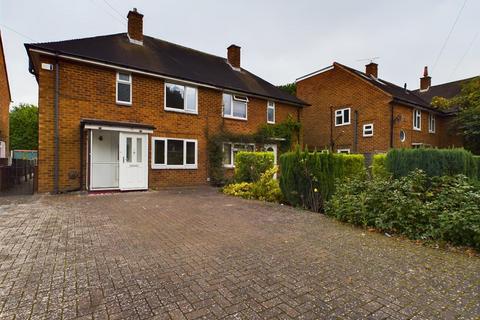 3 bedroom semi-detached house to rent, Grove Road, Solihull B91