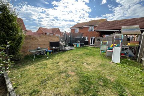 2 bedroom semi-detached house for sale, Honeypot Way, Walton On The Naze CO14