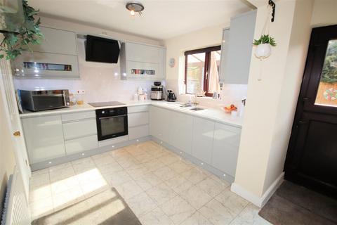 4 bedroom detached house for sale, Frenchmans Close, Toddington, Dunstable