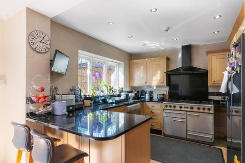 5 bedroom detached house for sale, Isleworth TW7