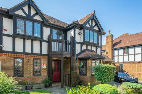 5 bedroom detached house for sale, Isleworth TW7