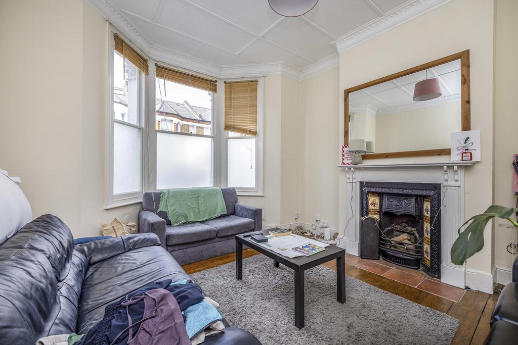 House in London - View 2