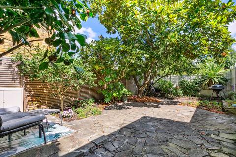98a Trinity Road, London, SW17 7RL