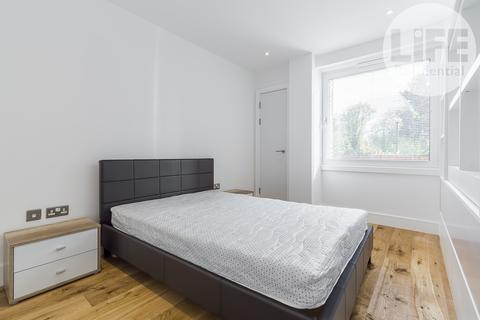 Studio to rent, Riverdale House, London SE13