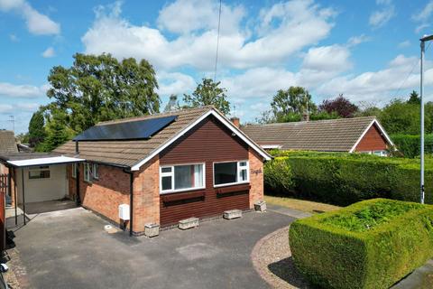 3 bedroom detached bungalow for sale, Whiteoaks Road, Leicester LE2