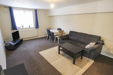 2 bedroom flat for sale, Empress Avenue, Aldersbrook, E12