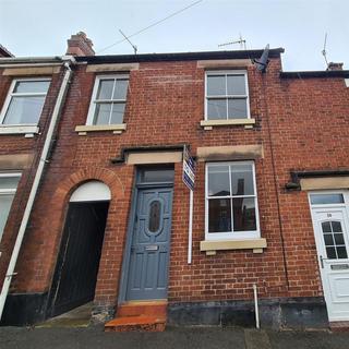 2 bedroom terraced house to rent, Alsop Street, Leek