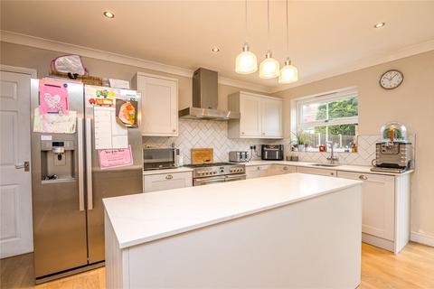 14 Milton Hall Close, Great Wakering, Southend-on-sea, SS3 0GN