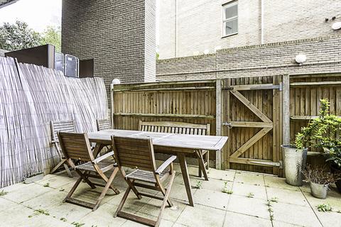 2 bedroom flat to rent, Bedford Road, London SW4