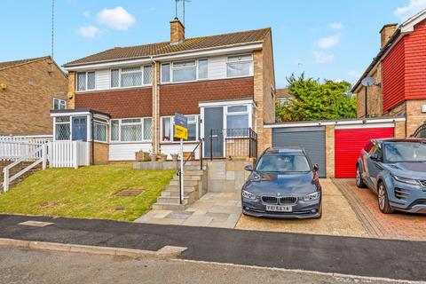 3 bedroom semi-detached house for sale, Redwing Close, South Croydon CR2