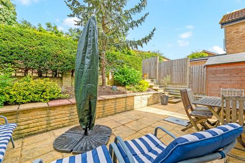 12 Redwing Close, South Croydon, CR2 8QU