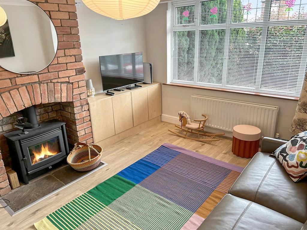 Living Room:
