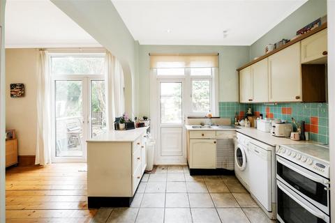 3 bedroom semi-detached house for sale, Gloucester Road, Wanstead