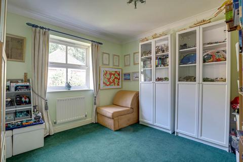 4 Aberaman, Emmer Green, Reading, RG4 8LD