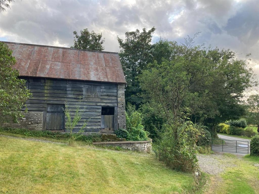 Barn Photo.jpg