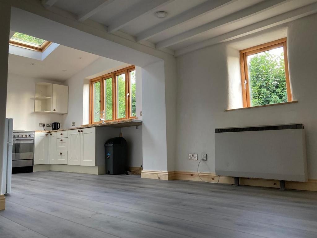 Zoomed out kitchen photo.jpg