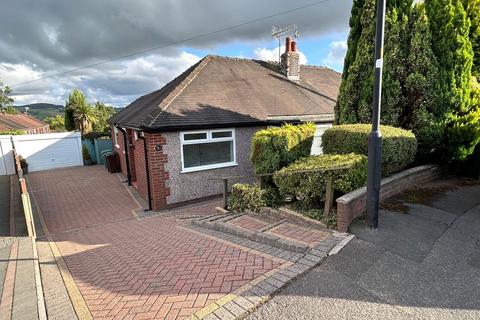 2 bedroom bungalow for sale, Hawkshead Road, High Crompton, Shaw, Oldham, OL2