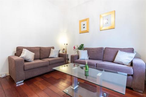 1 bedroom apartment to rent, Hertford Street, Mayfair, W1J