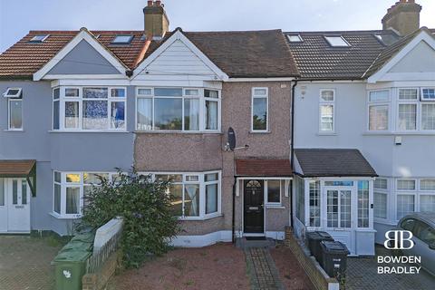 3 bedroom terraced house for sale, Trelawney Road, Hainault