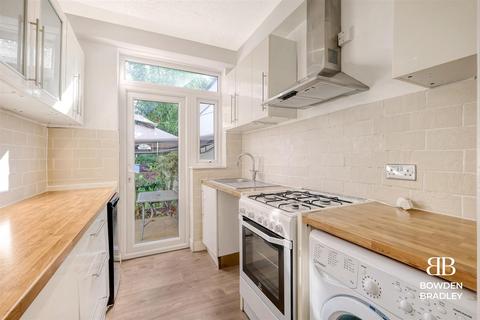 3 bedroom terraced house for sale, Trelawney Road, Hainault