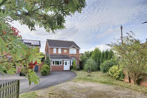 4 bedroom detached house for sale, Snipe Close, Hugglescote LE67