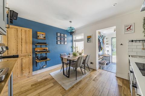85 Edgell Road, Staines, TW18 2EN